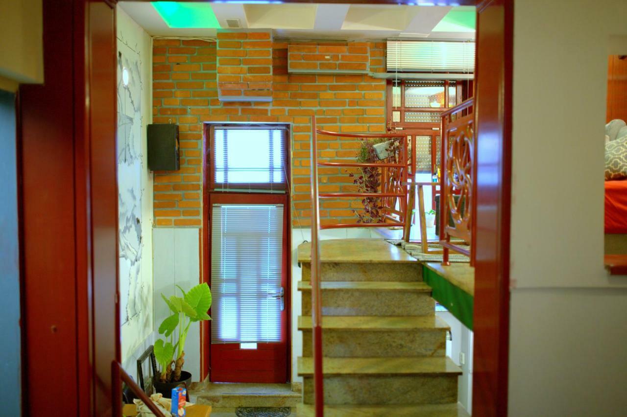 Studio Apartman - Park - Osijek Buitenkant foto